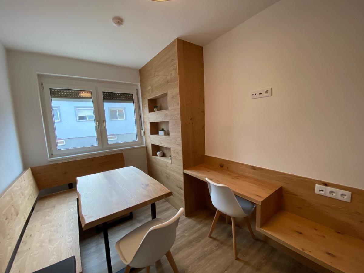 Freitag - H1 Apartment Winden am See